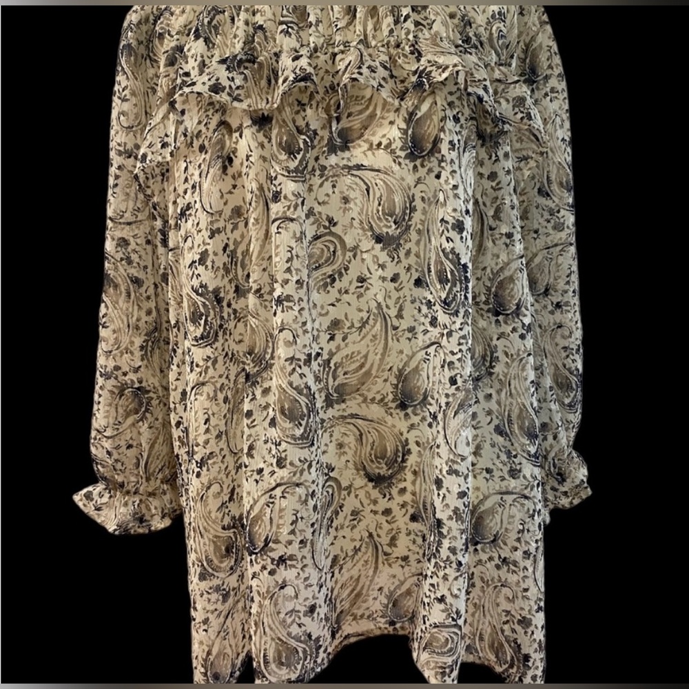 BUCKETLIST Paisley Cream Blouse Size Large